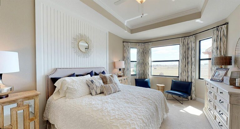 William Ryan homes Bedroom with Bay Window Tray Ceiling